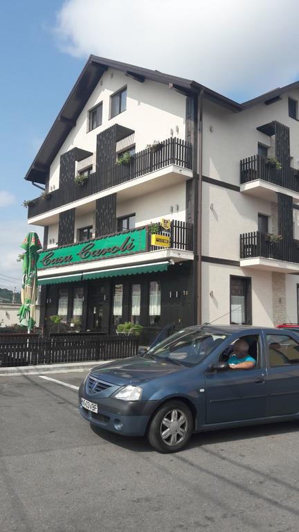 Hotel Casa Caroli Târgu Jiu Esterno foto