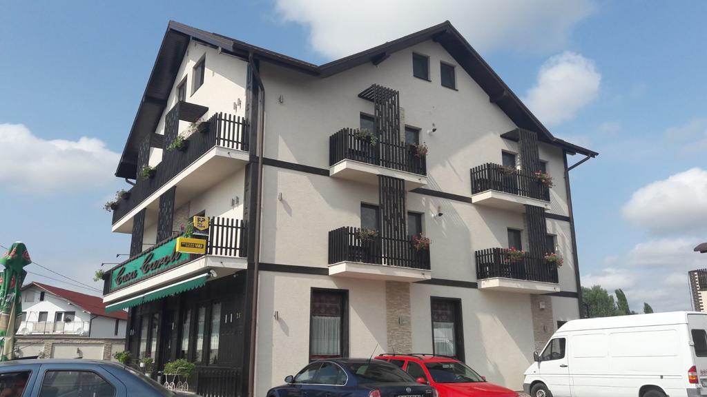 Hotel Casa Caroli Târgu Jiu Esterno foto