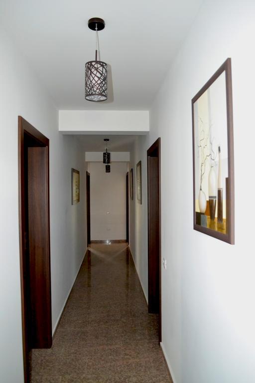 Hotel Casa Caroli Târgu Jiu Esterno foto